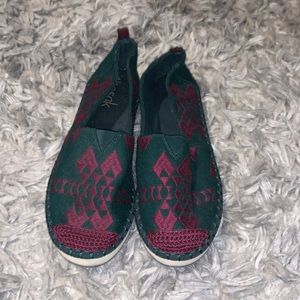 Stylish Green and Red Women's Shoes